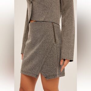 Jacquard Textured Mini Skirt|Black